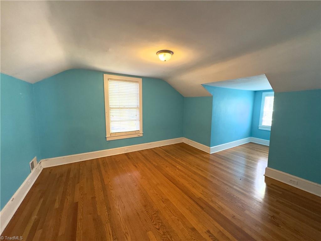property viewer photo 23