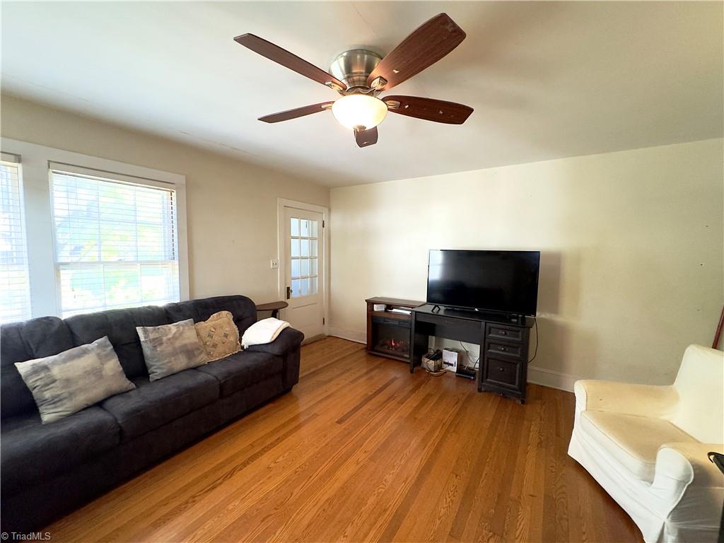 property viewer photo 6