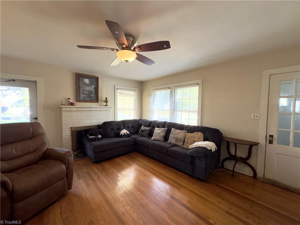 property viewer photo 7