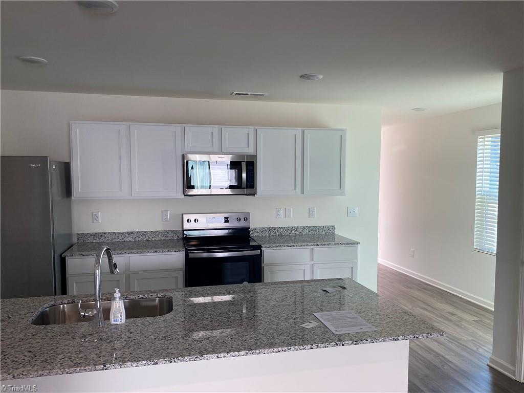 property viewer photo 3