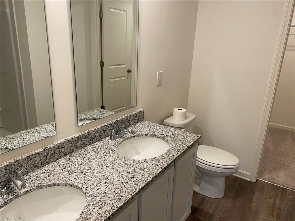 property viewer photo 7