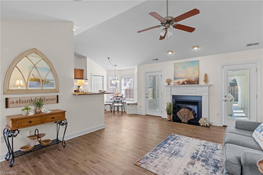 property viewer photo 33