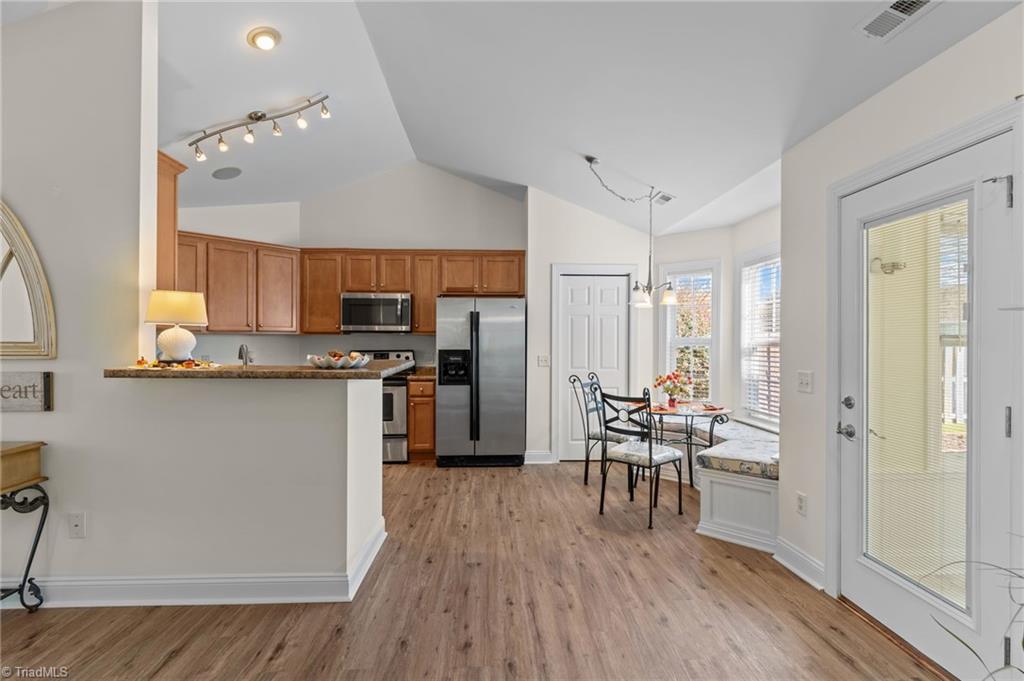 property viewer photo 35