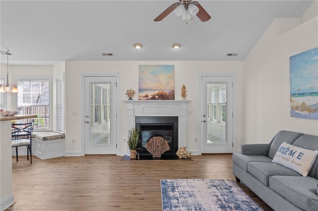 property viewer photo 41
