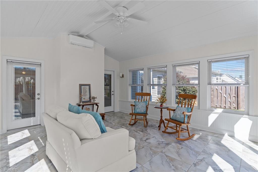 property viewer photo 43