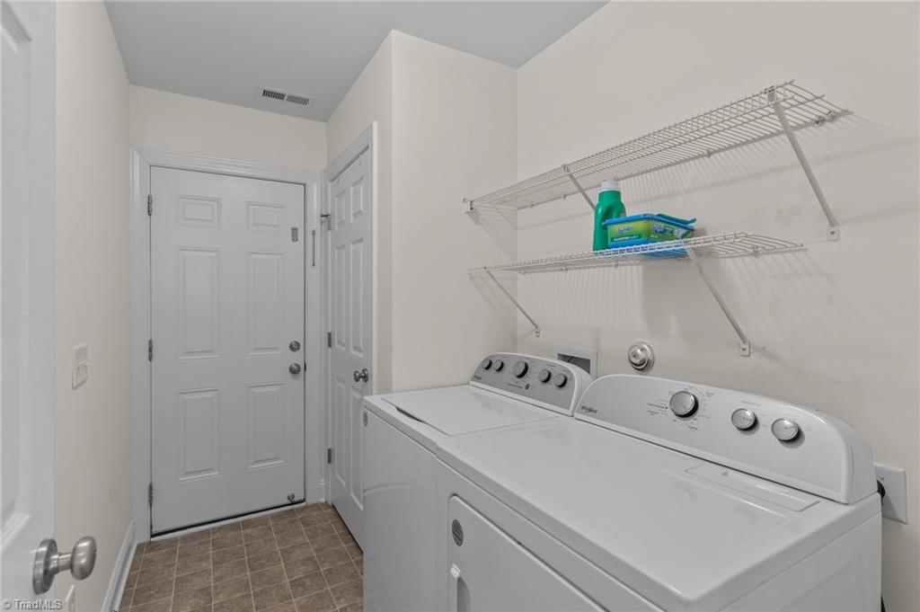 property viewer photo 44