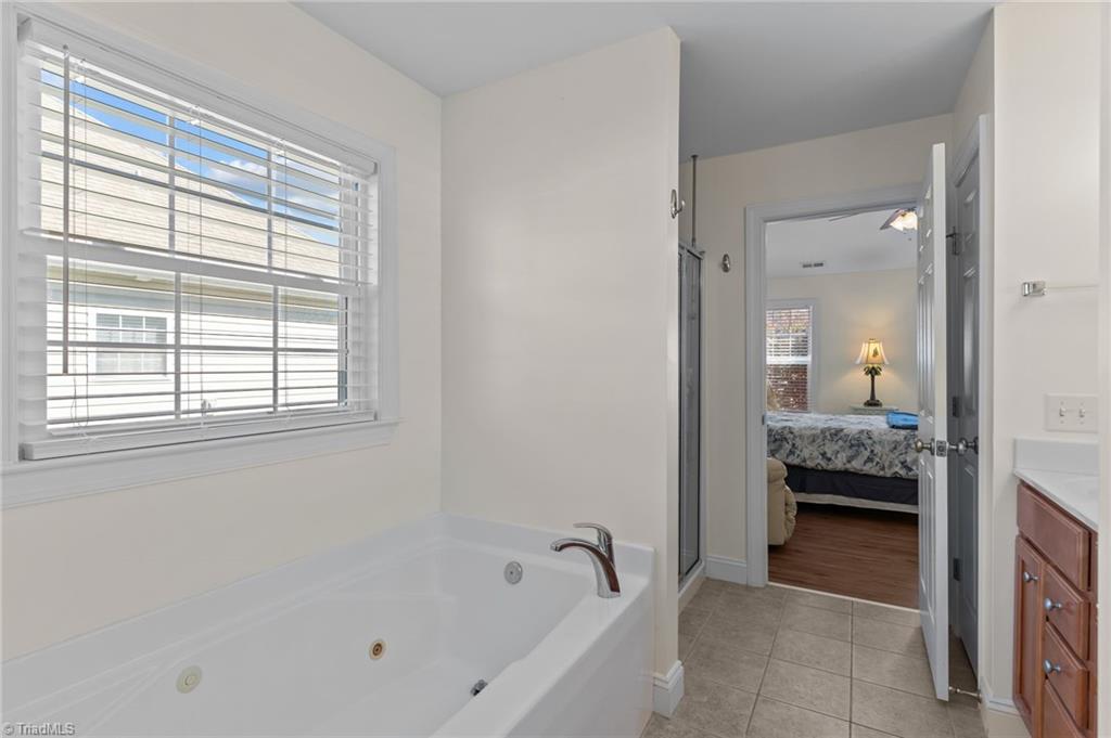 property viewer photo 48