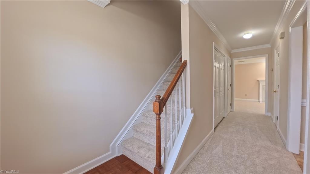 property viewer photo 3