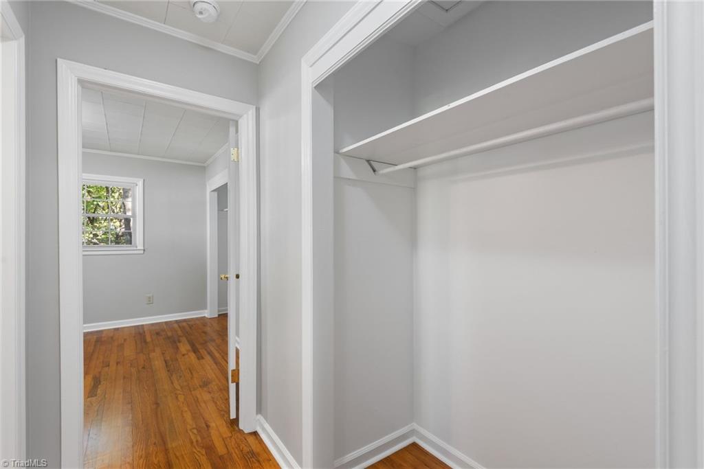 property viewer photo 8