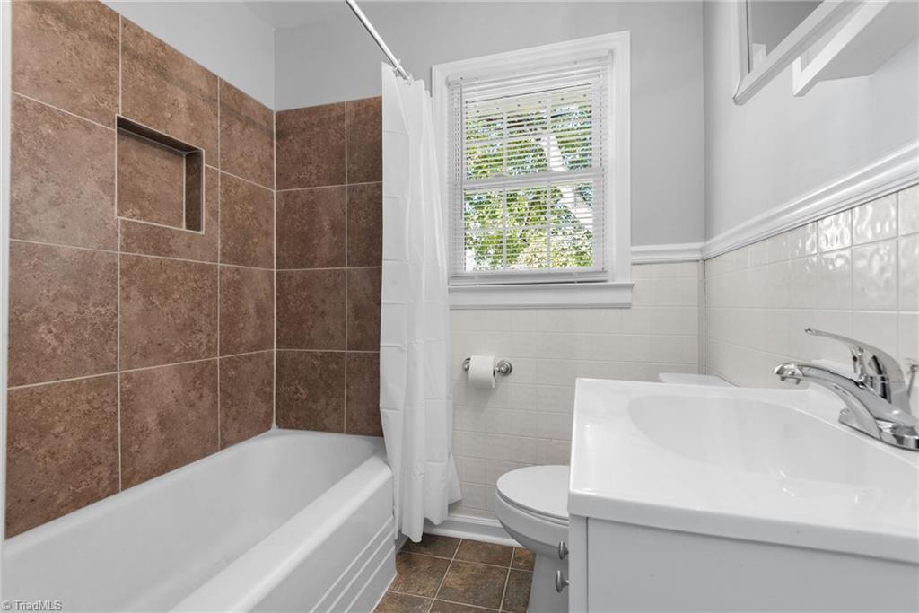 property viewer photo 9