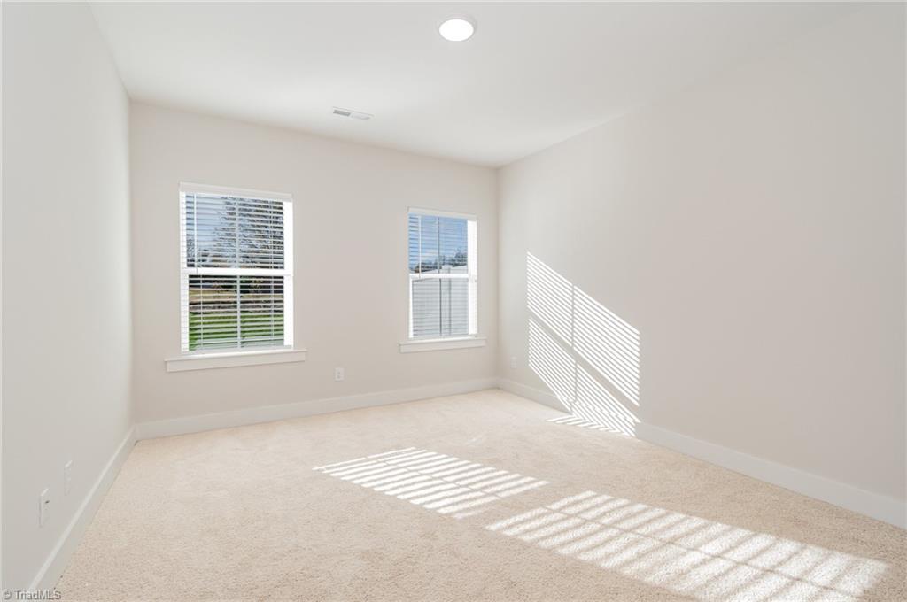 property viewer photo 13