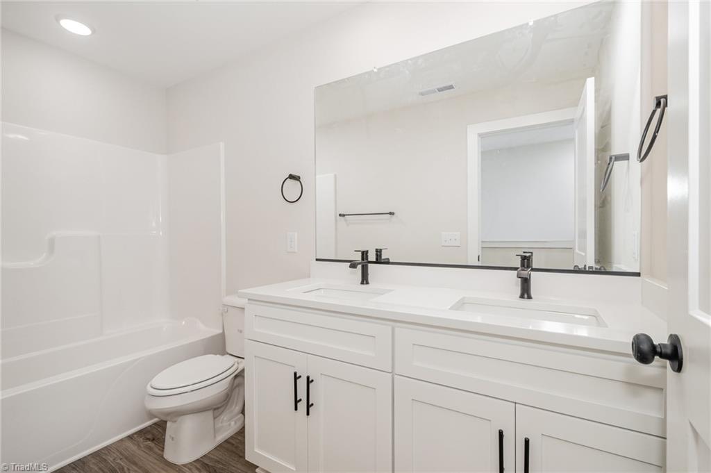 property viewer photo 21