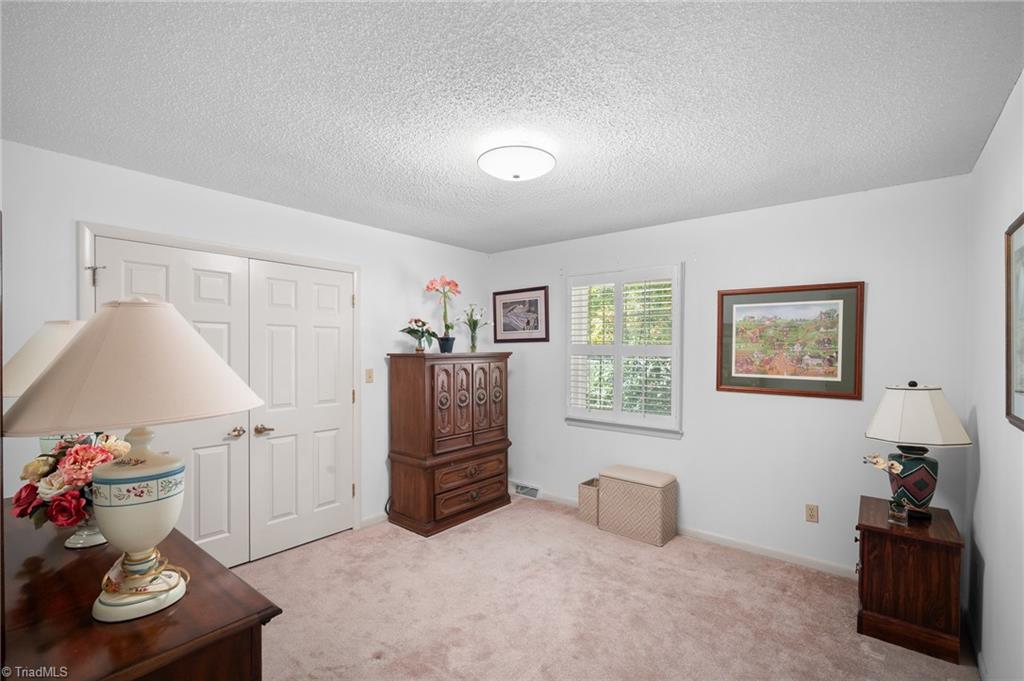 property viewer photo 18