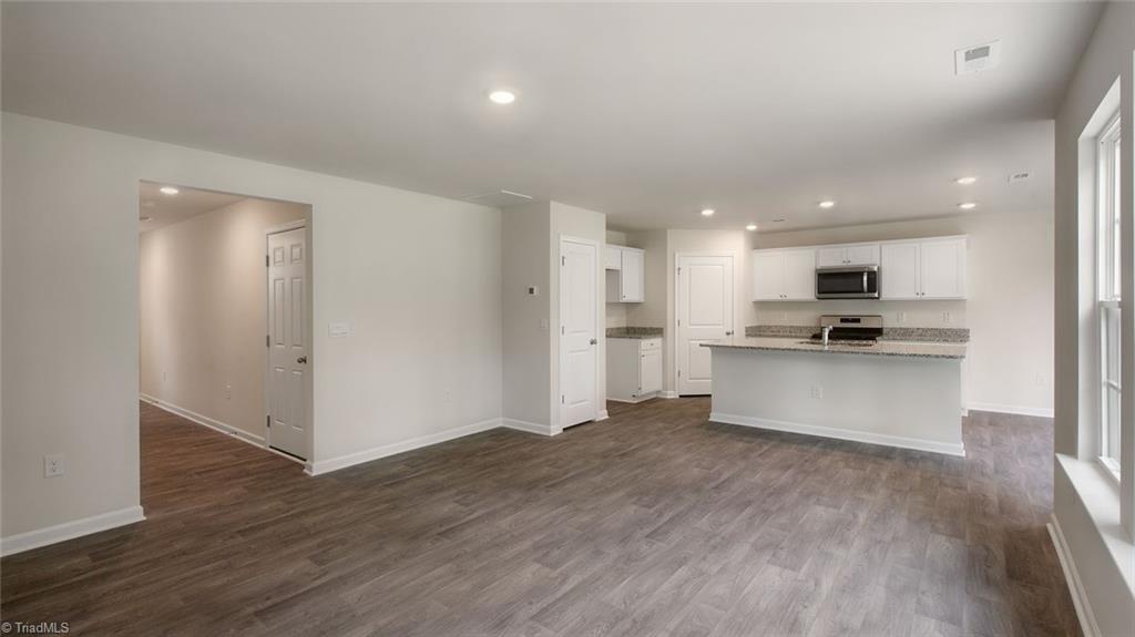 property viewer photo 3