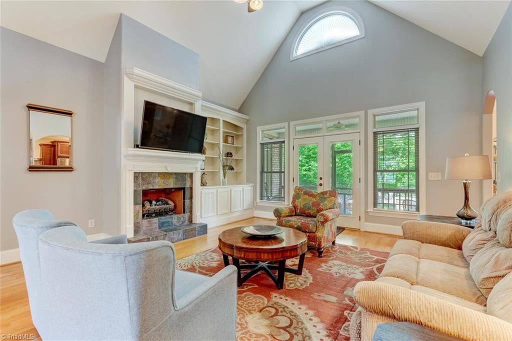property viewer photo 15