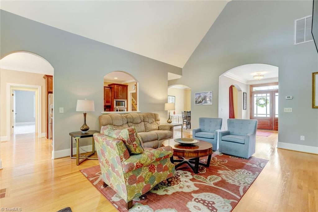property viewer photo 17