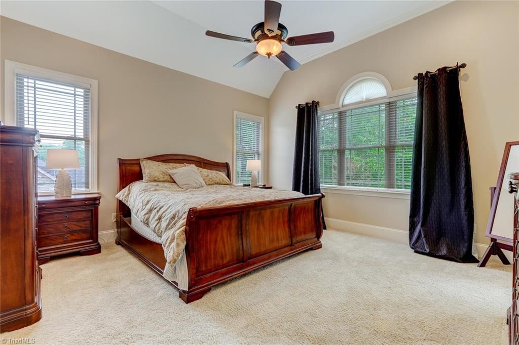 property viewer photo 24
