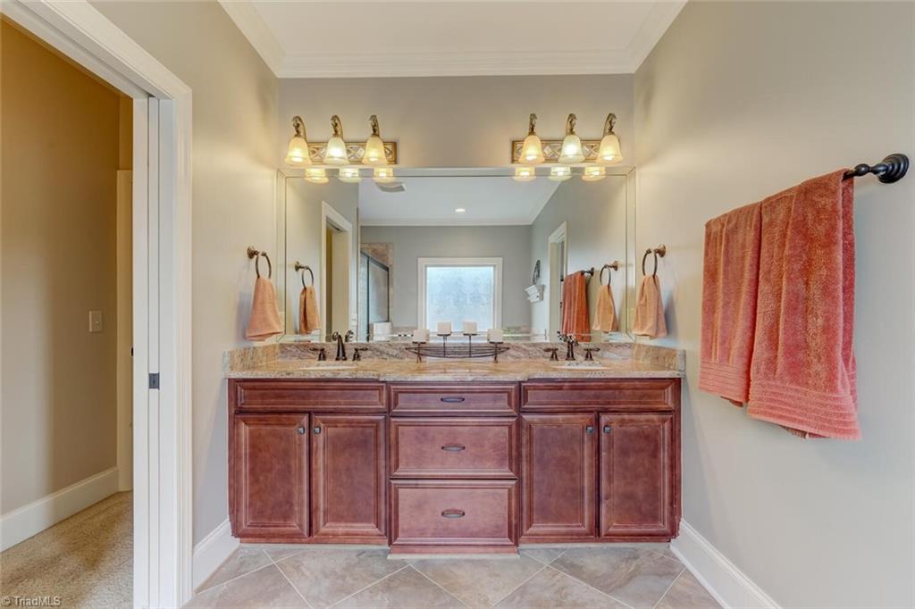 property viewer photo 27