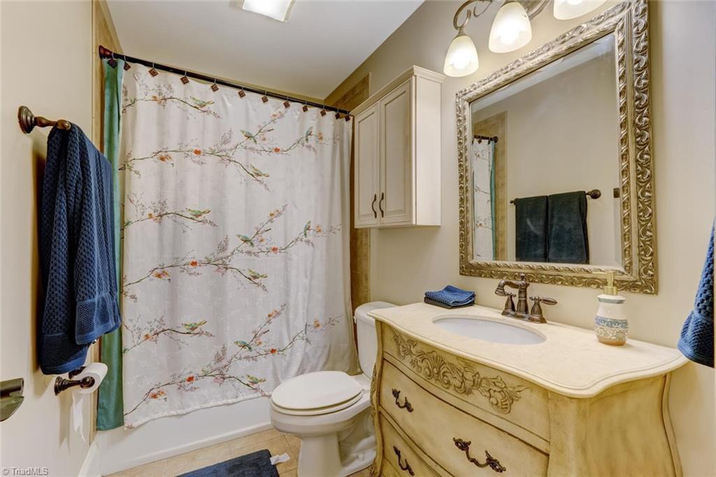 property viewer photo 35