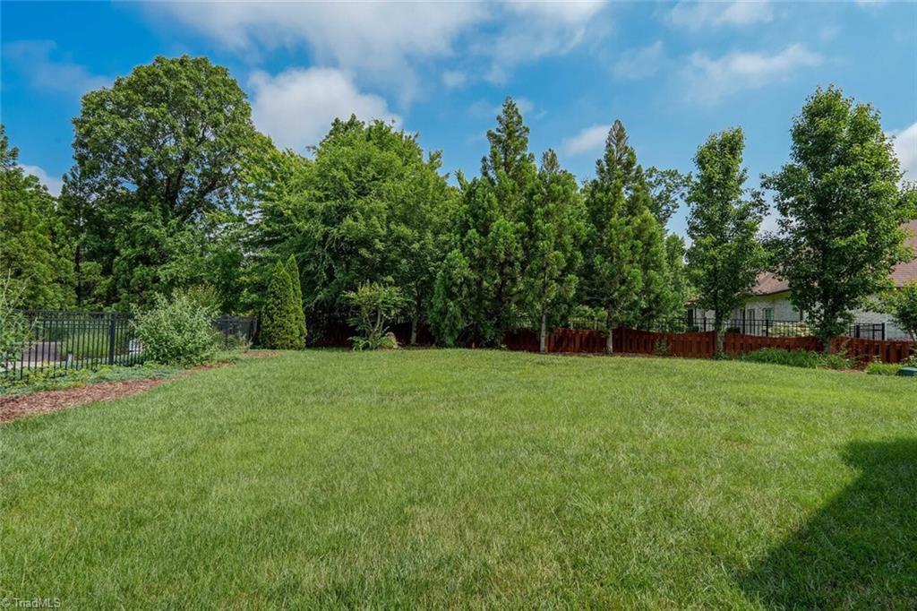 property viewer photo 44