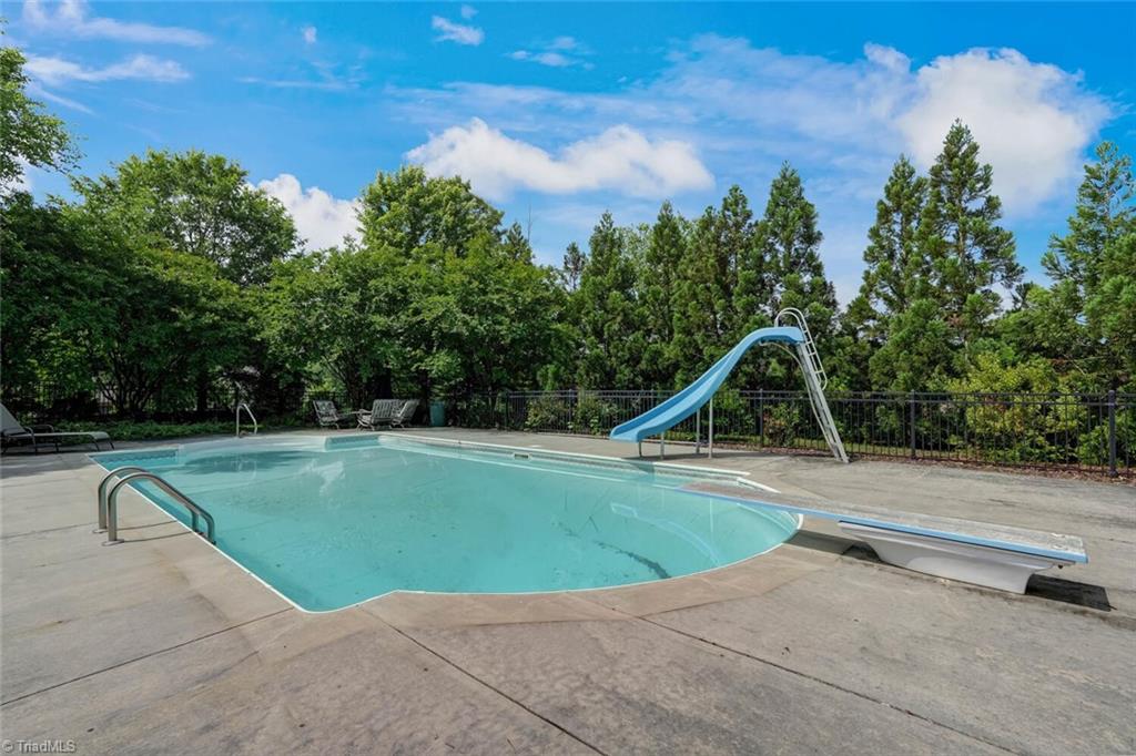 property viewer photo 46