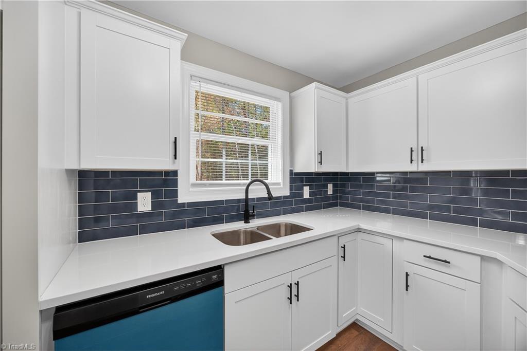 property viewer photo 11