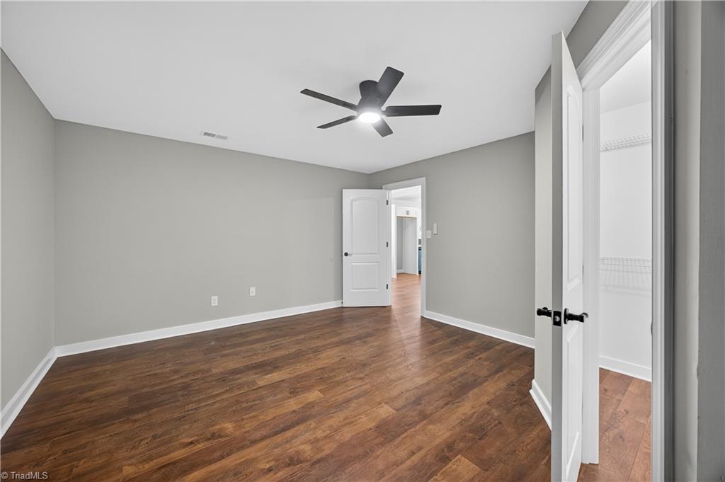 property viewer photo 19