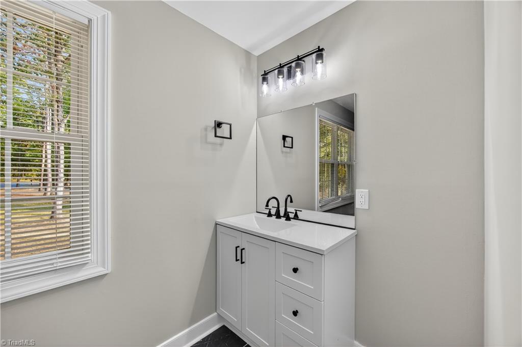 property viewer photo 20