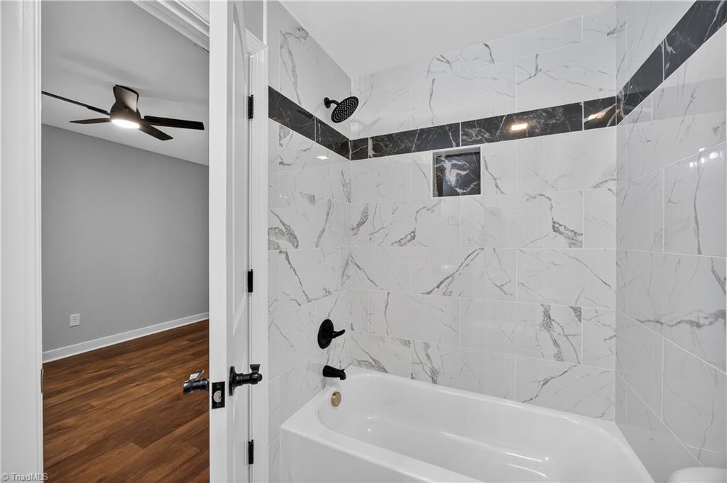 property viewer photo 26