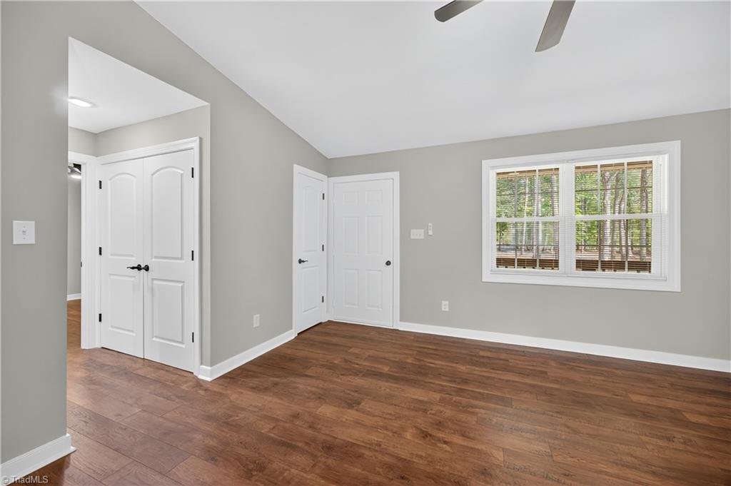 property viewer photo 4
