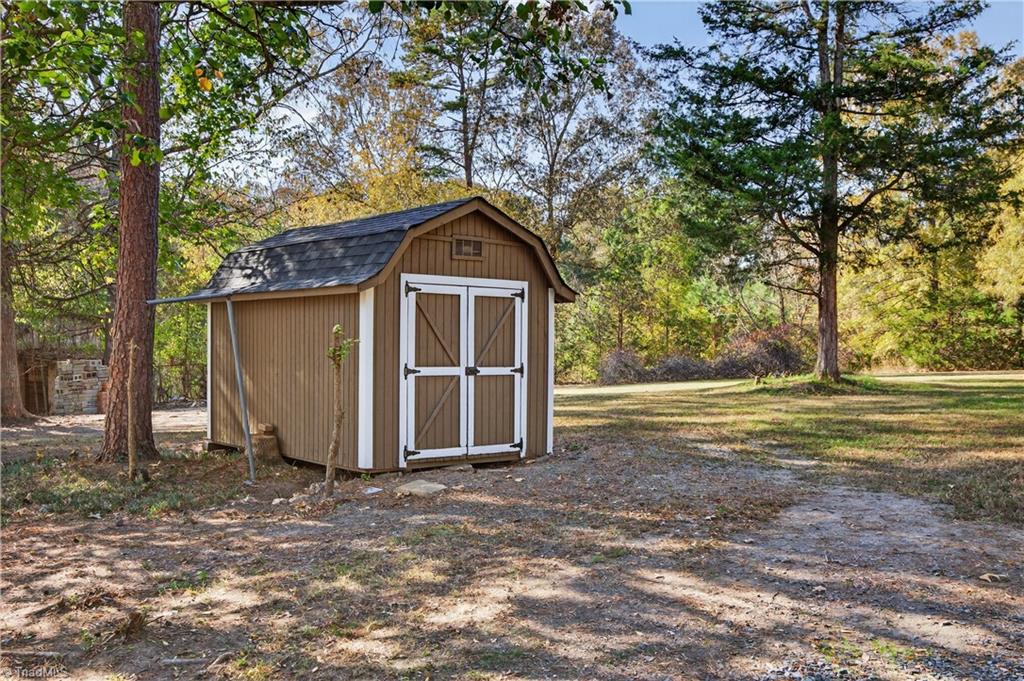 property viewer photo 42