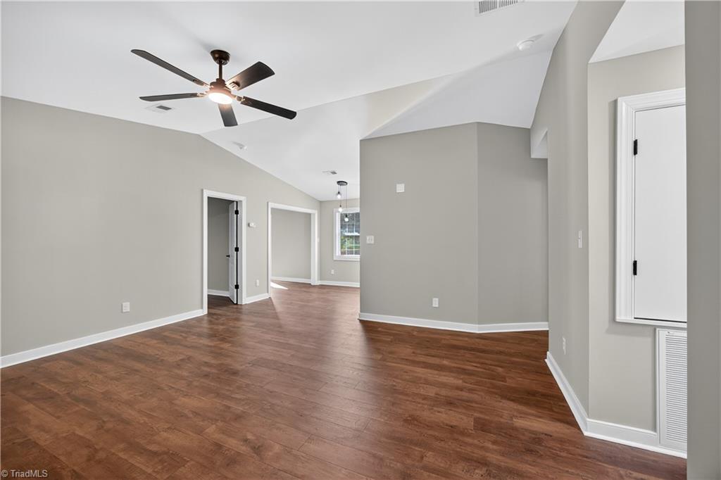 property viewer photo 5