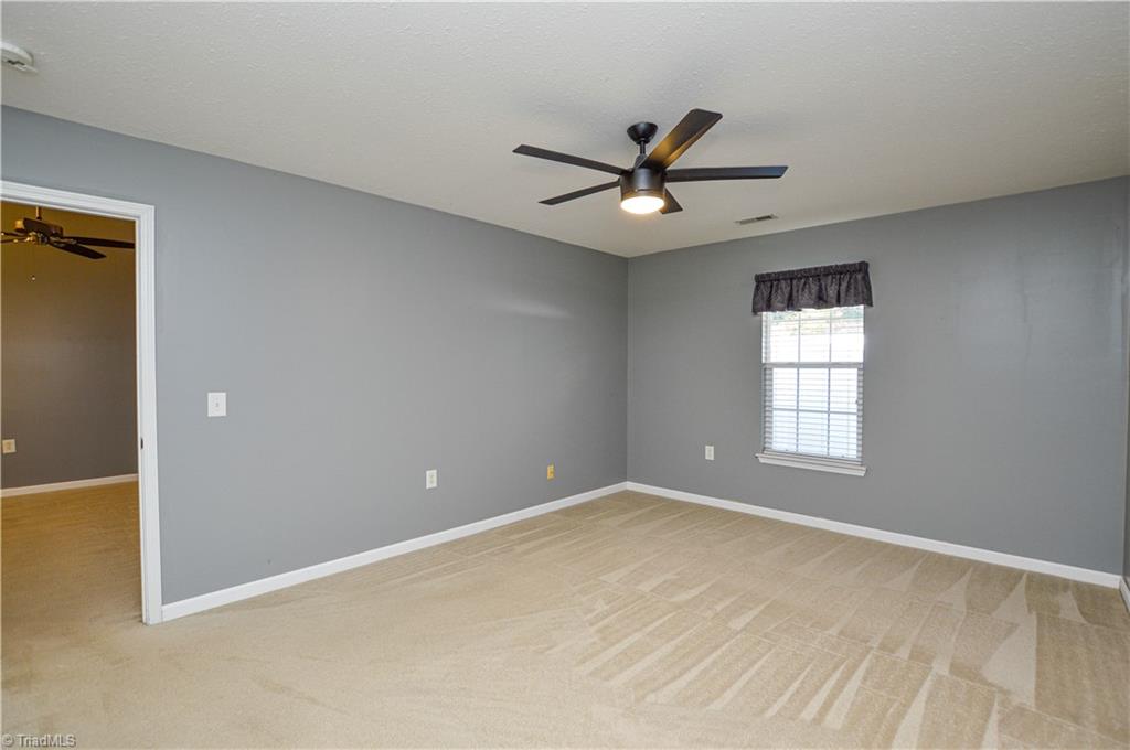 property viewer photo 20