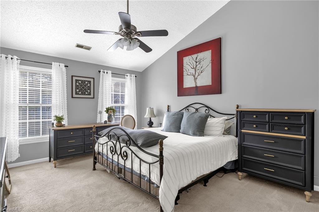 property viewer photo 23