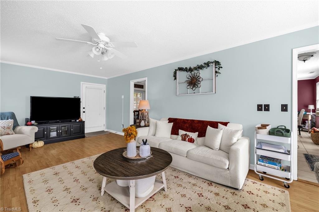property viewer photo 8