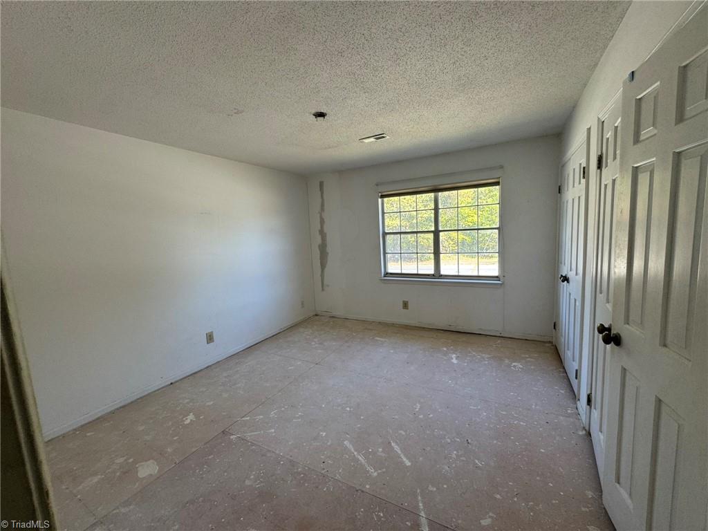 property viewer photo 4