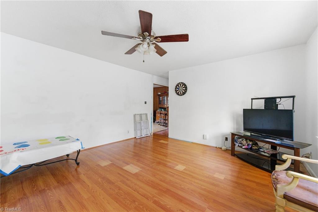 property viewer photo 4