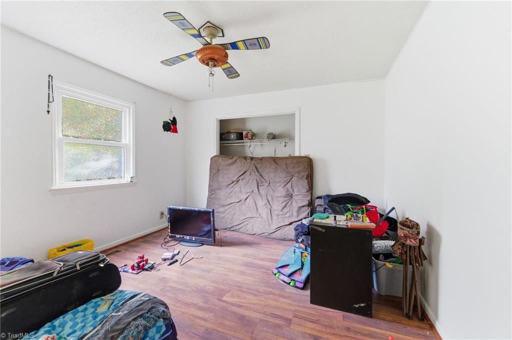 property viewer photo 9