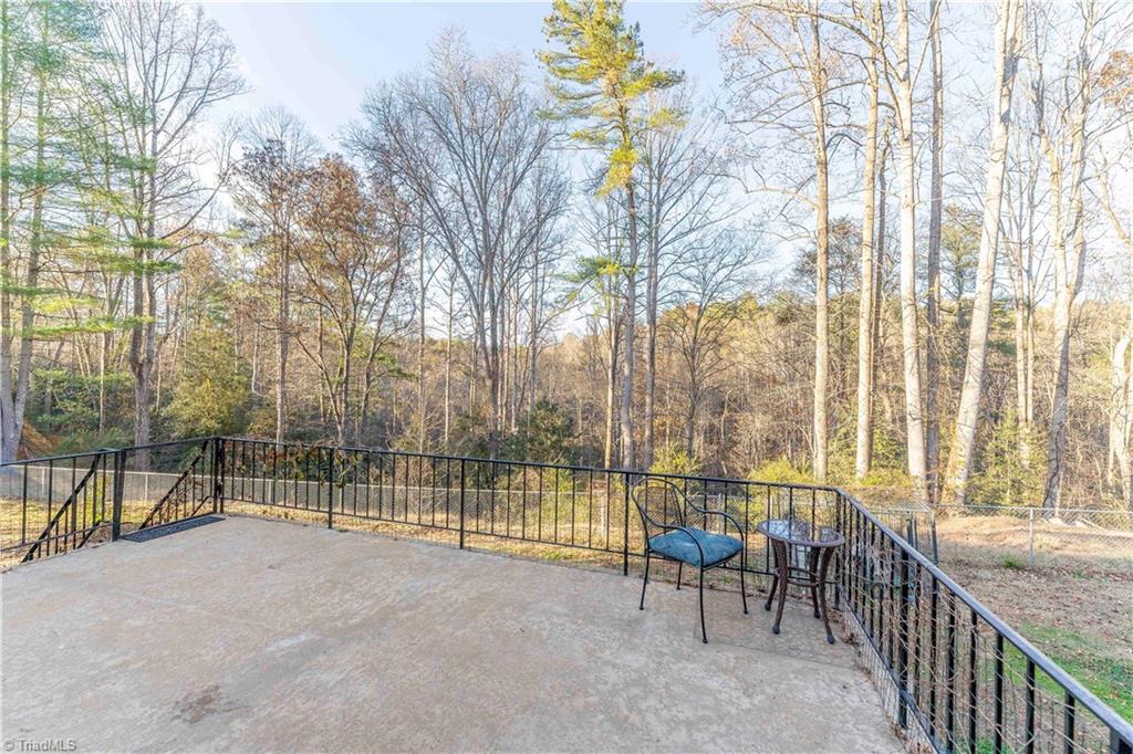 property viewer photo 10