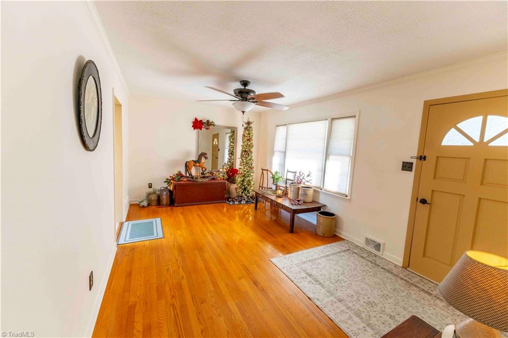 property viewer photo 11