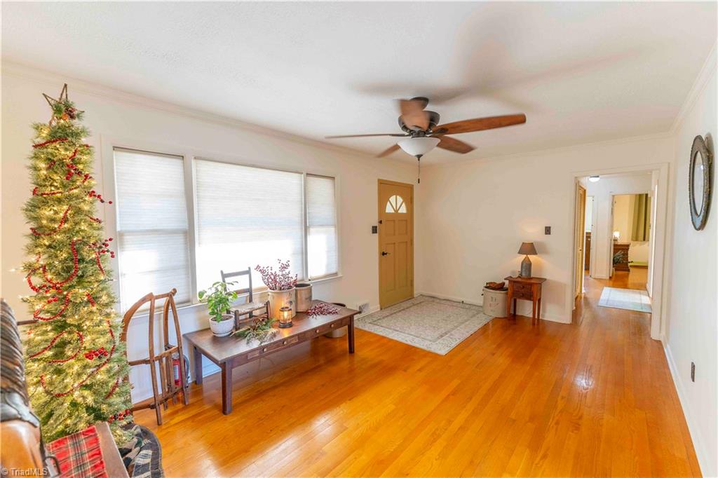 property viewer photo 12