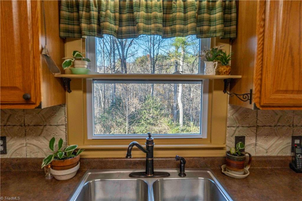property viewer photo 18