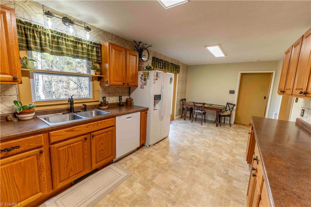 property viewer photo 19