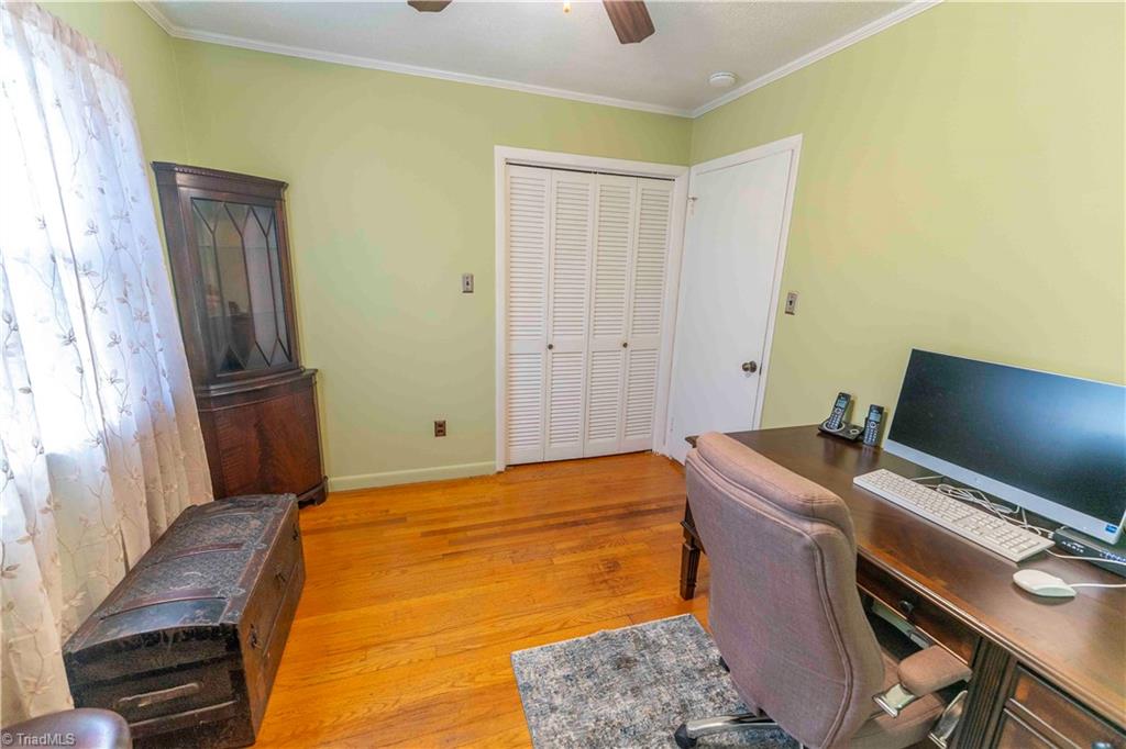 property viewer photo 30