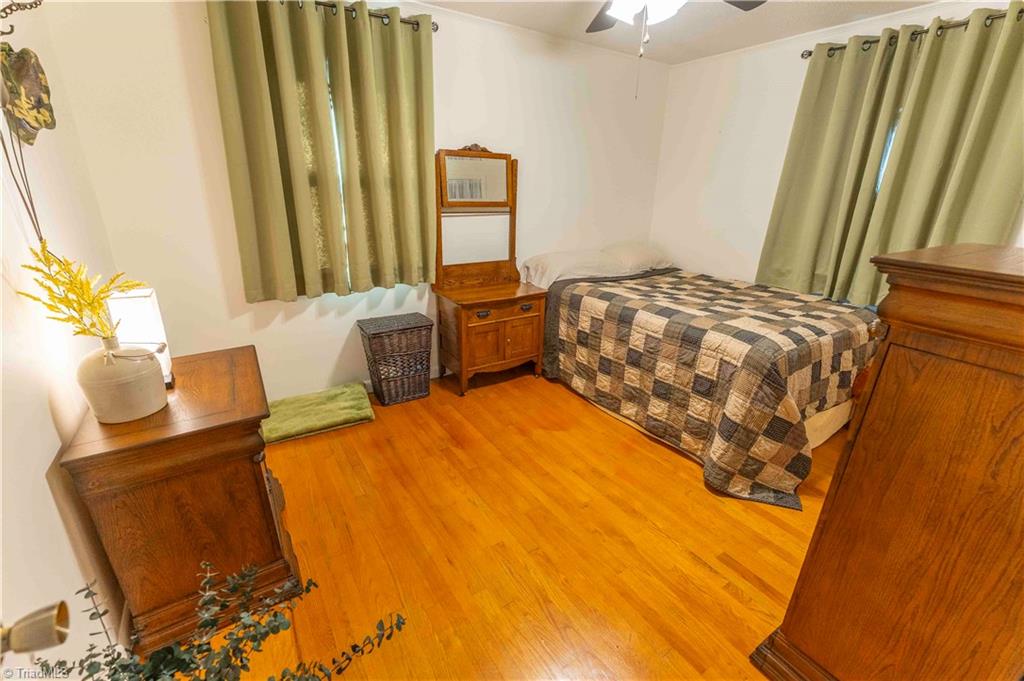 property viewer photo 35