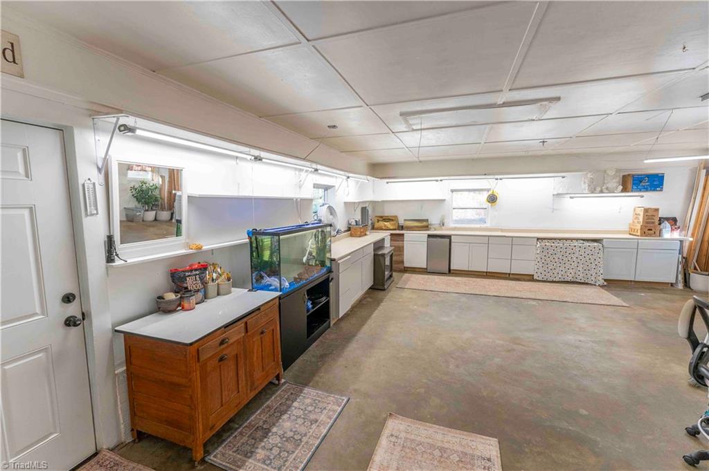property viewer photo 46