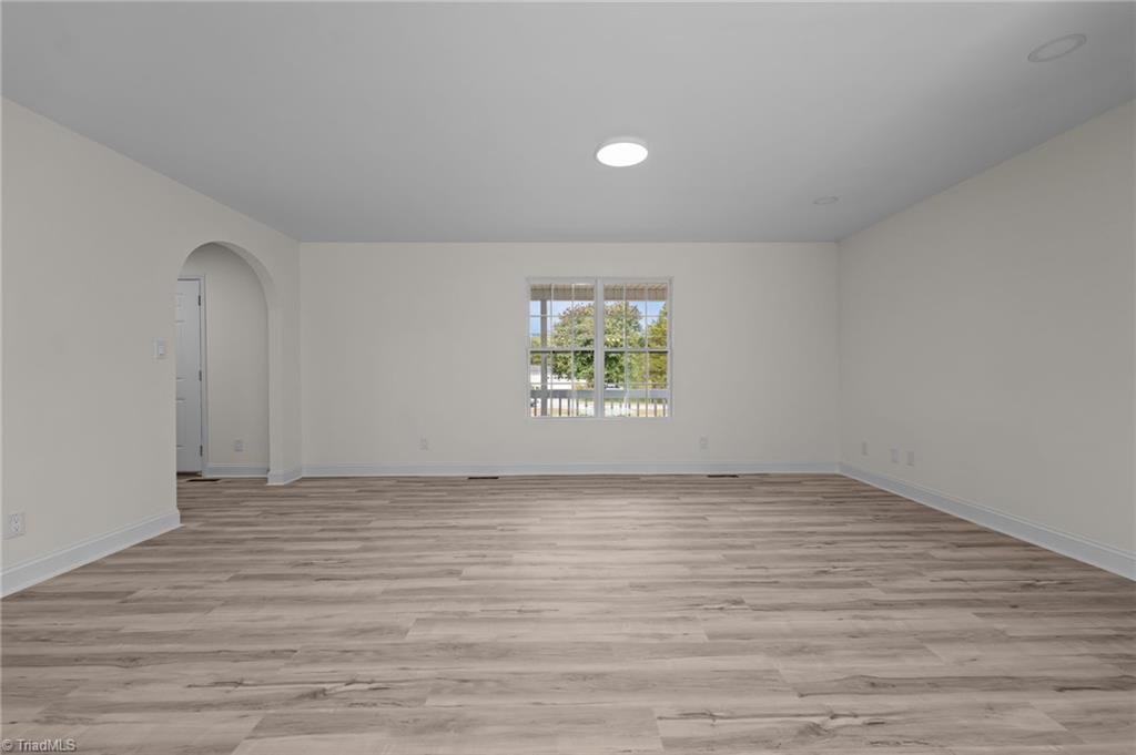 property viewer photo 19