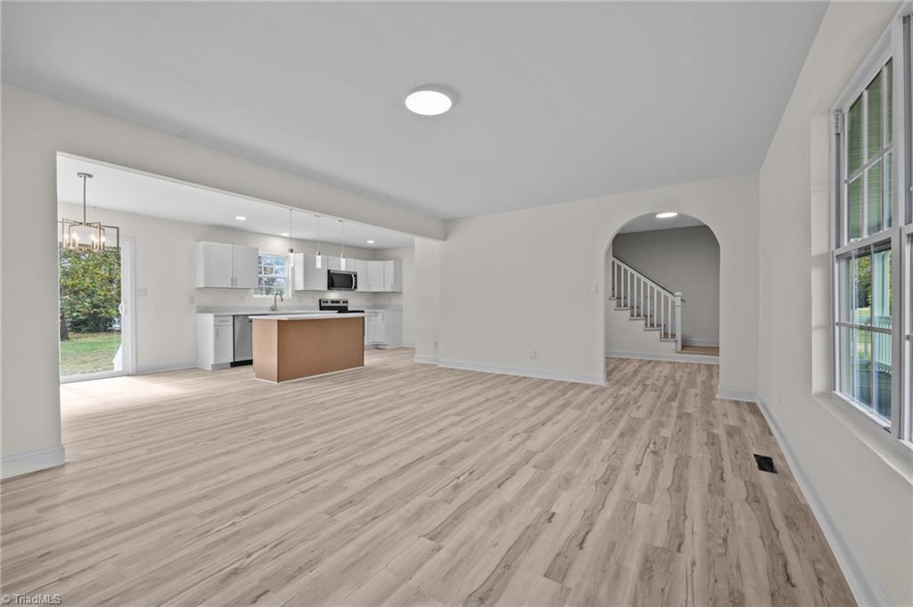 property viewer photo 21