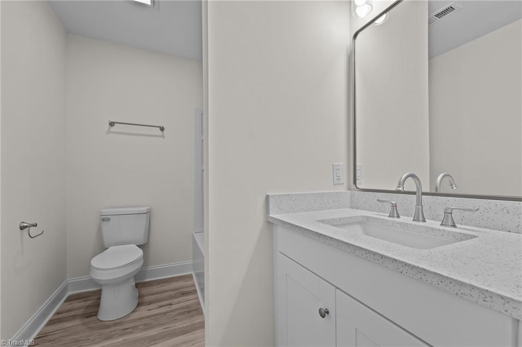 property viewer photo 25