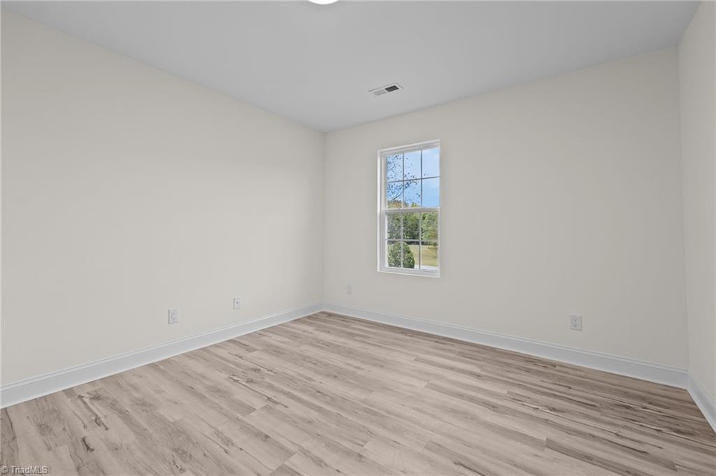 property viewer photo 26